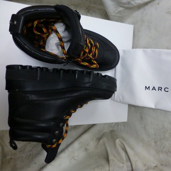 Marc Jacobs Platform Boots in Black Leather - Picture 7 of 9